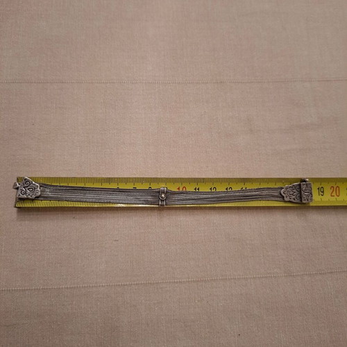 Silver 925 bracelet like new with chains and secure clasp