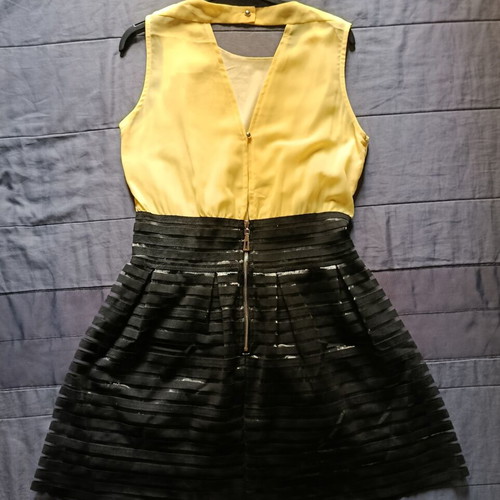 Italian dress with unique design like new, size S/M