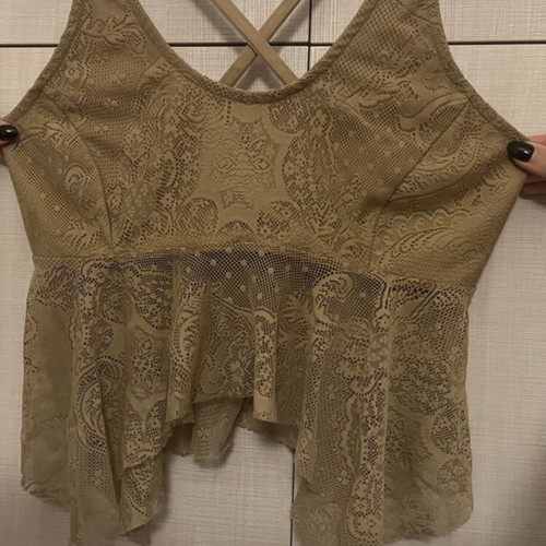 BSB T-shirt like new, beige, size L with back zipper