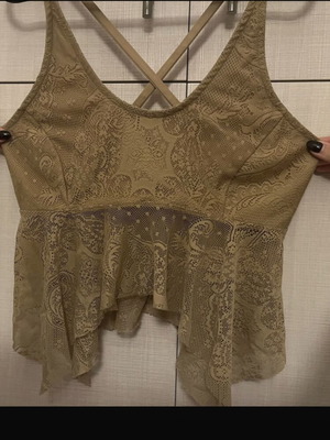 BSB T-shirt like new, beige, size L with back zipper
