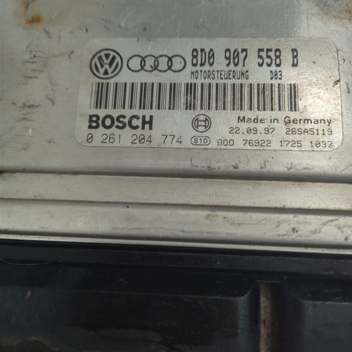 Computer Audi A4 Vw Passat B4 B5 1.8i 1998 used 8D0907558B 0261204774