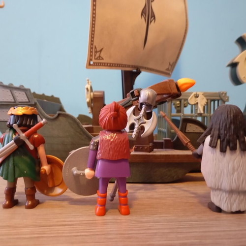 Playmobil ship with 3 figures like new