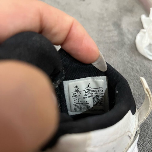 Jordan baby shoes size 22 like new