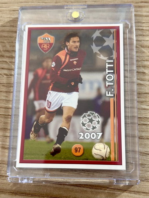 Francesco Totti Roma Champions 2007 Card like new in acrylic case