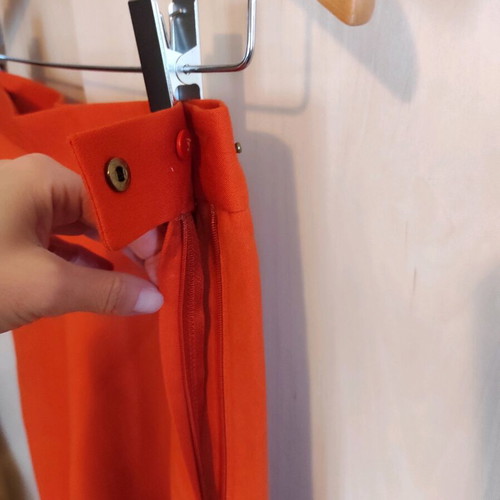 H&M skirt orange like new, size M