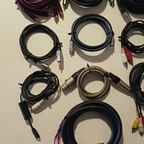 Connection cables used, pack of 16 for audio, video, power