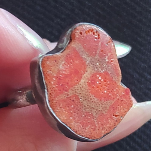 Silver 925 ring with natural coral size 6.5