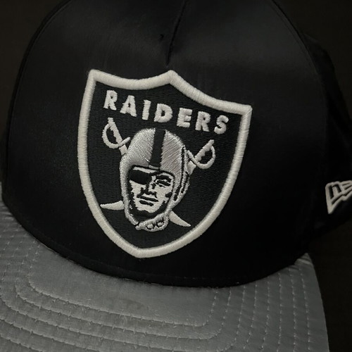 New Era Oakland Raiders Satin Hat very good condition, large size