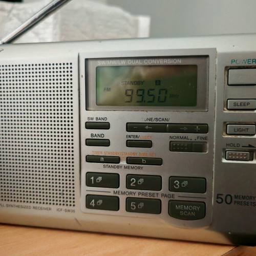 Sony ICF-SW35 world band radio used, collectible