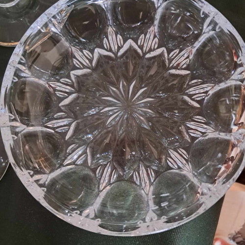Set of 12 vintage crystal dessert and fruit plates like new