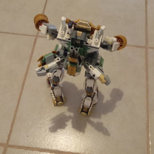 LEGO Ninjago Lloyd's Titan Mech set 70676, white and green robot
