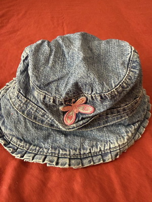 Children's hat like new