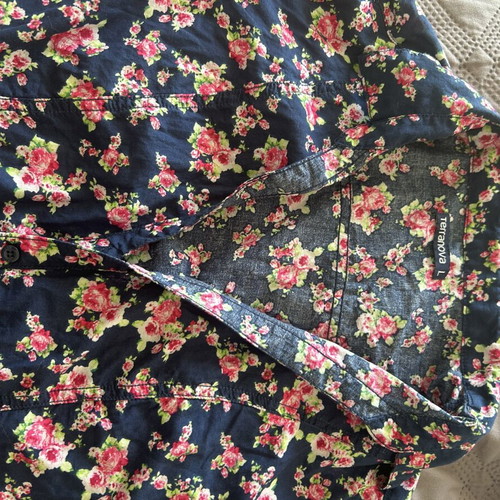 Women's floral shirt like new, size L 40 12, multicolor