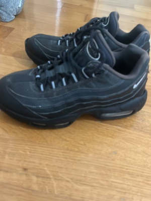 Nike Air Max 95 μεταχειρισμένα αθλητικά παπούτσια μαύρα