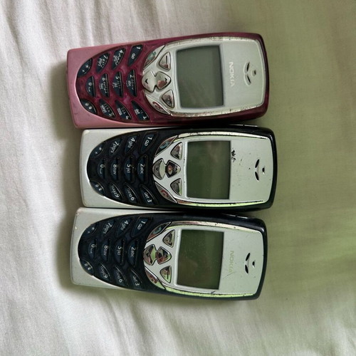 Nokia 8310 used phone lot missing SIM covers without batteries
