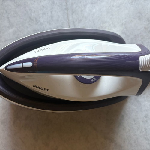 Philips steam iron used, functional