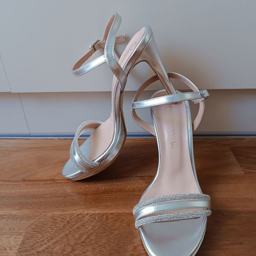 Pentavras silver sandals new, size 39, heel height 10-11cm