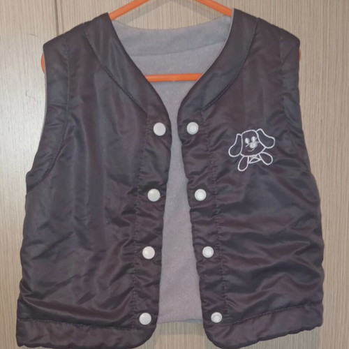 Double phase sleeveless jacket for boy like new, size 98-104, gray