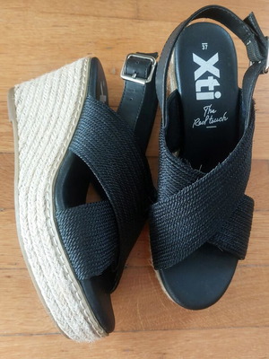 Xti women's black platform sandals size 37 lightly used