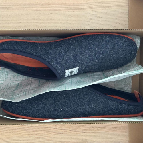 Mercredy slippers used, navy blue and orange, size 45