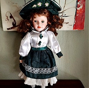 Πορσελάνινη παλιά vintage κούκλα