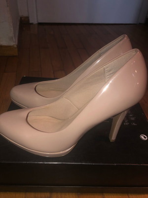 Marks & Spencer beige nude pumps new, size 40