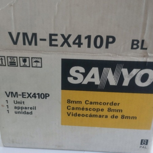 Video camera Sanyo like new, vintage with all accessories