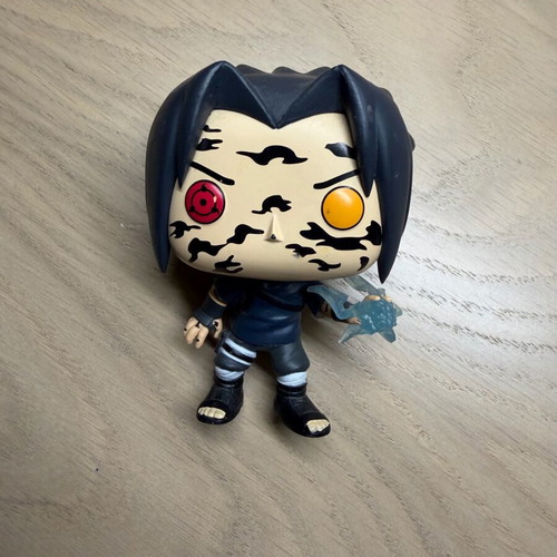 Funko Pop! Naruto Sasuke (Curse Mark) 455 Special Edition like new