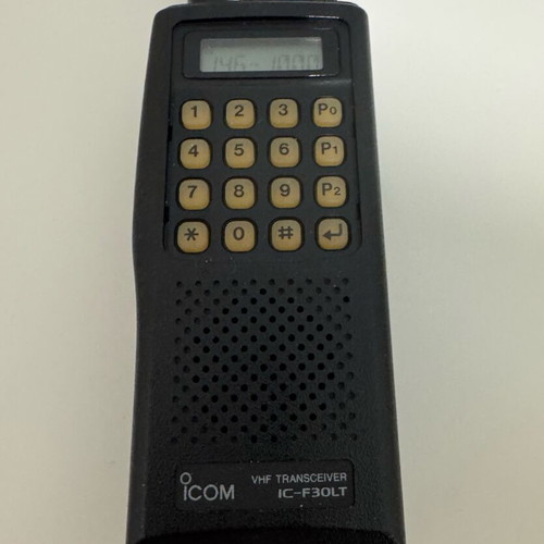 Icom IC-F30LT professional 5 watt transceiver like new