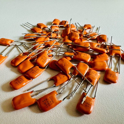Philips 2222 122 76108 SAL capacitors 50 pieces new 25V 1uf