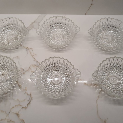 Set of 6 crystal bowls like new