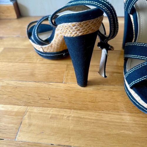 Fashion Icon sandals size 39 used, black