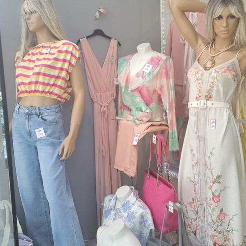 Large Display Equipment Package: 5 Lemantine Mannequins with 10 Wigs & 5 Busts