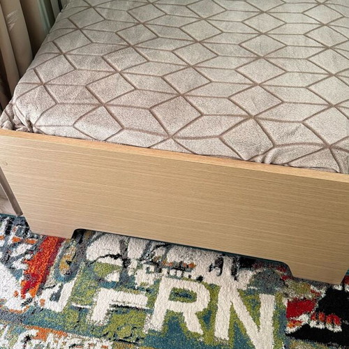 Modeco bed with storage drawers new condition, no mattress