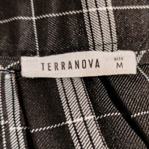 Terranova pleated short skirt size M like new, black and white