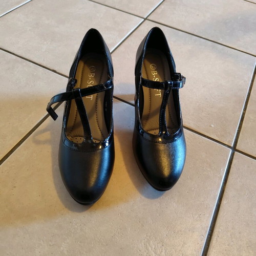 Women's high heel shoe new, size 37