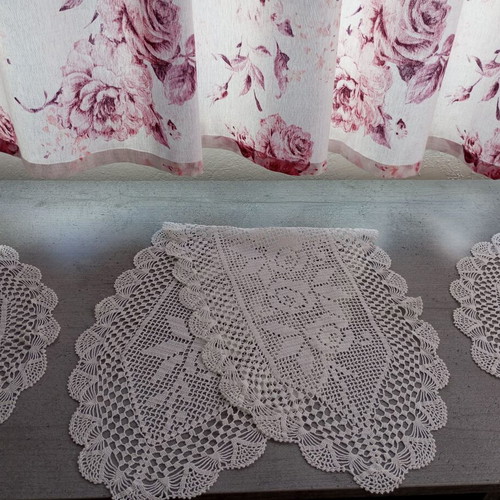 Set of 3 handmade crochet doilies with filet pattern, new