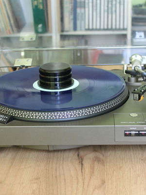 Sony PS-4300 fully-automatic turntable with Audio Technica AT-11 cartridge