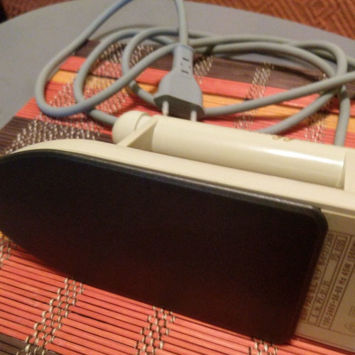 Ufesa mini travel iron like new, 45W with 50ml water tank