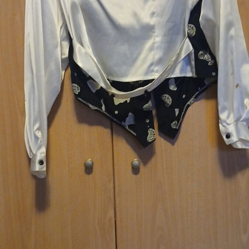 Women's satin and viscose shirt white and black like new, size L