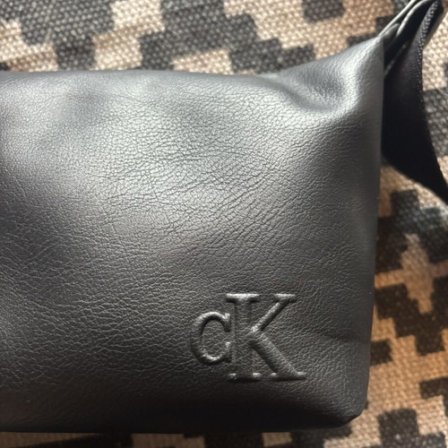 Calvin Klein shoulder bag like new, black, size 24x14