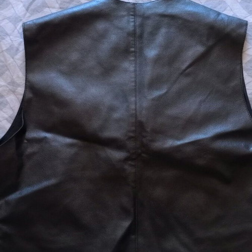 Leather vest like new, black, size L
