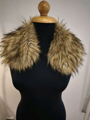 Collar used beige and brown