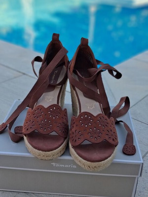 Tamaris Brown Espadrille Wedge Sandals size 39 like new
