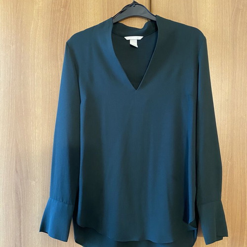 Celestino women's blouse new, V-neck, long sleeves, green