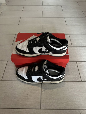 Nike Panda Dunks Low sneakers, size 45, black and white