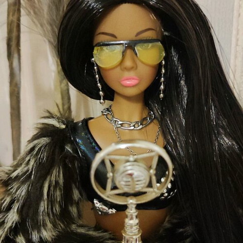 Doll Star Singer like new with retro microphone and vintage accessories