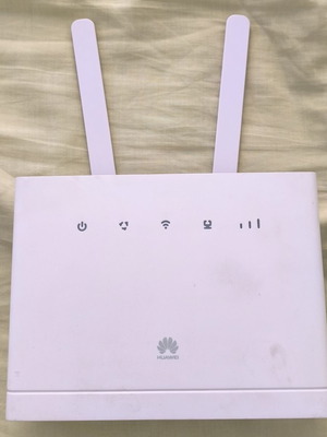 Huawei 4G LTE WiFi Router σαν καινούργιο με 4 θύρες LAN και υποδοχή SIM