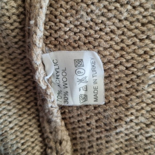 Knitted cardigan like new, one size, fits m/l