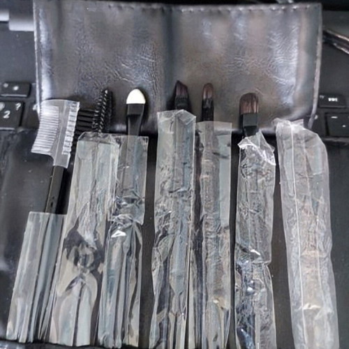 Makeup brush set new, two different sets